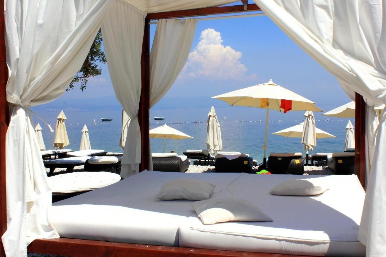 Apartments By The Sea Medveja, Opatija - 7720 Ловран Экстерьер фото