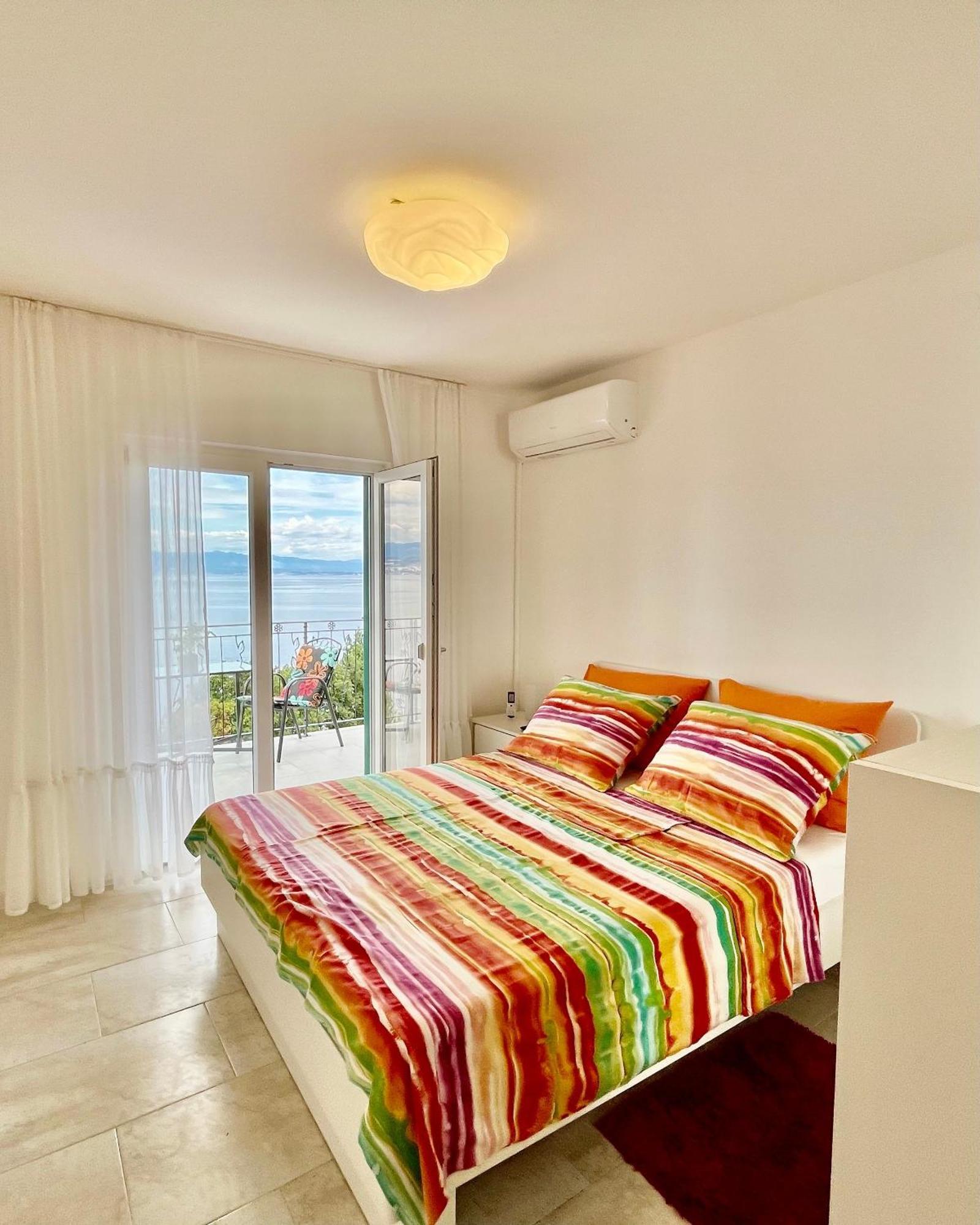 Apartments By The Sea Medveja, Opatija - 7720 Ловран Экстерьер фото